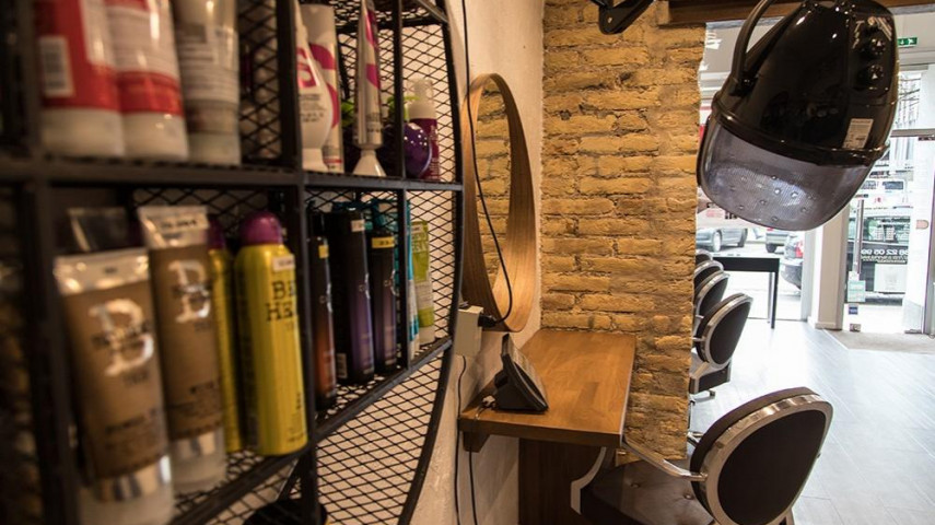 Salon de coiffure hyper centre à reprendre - Arrond. Strasbourg (67)